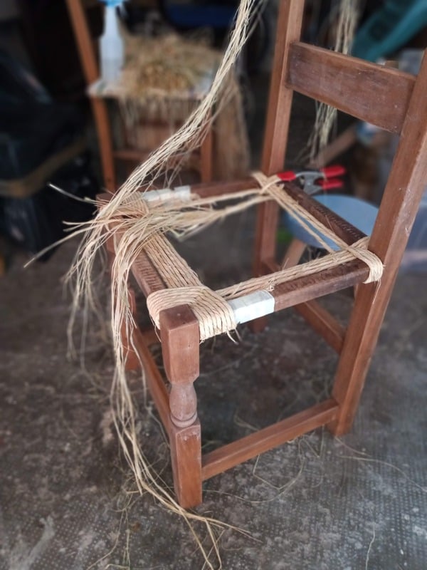 Restauro struttura sedia